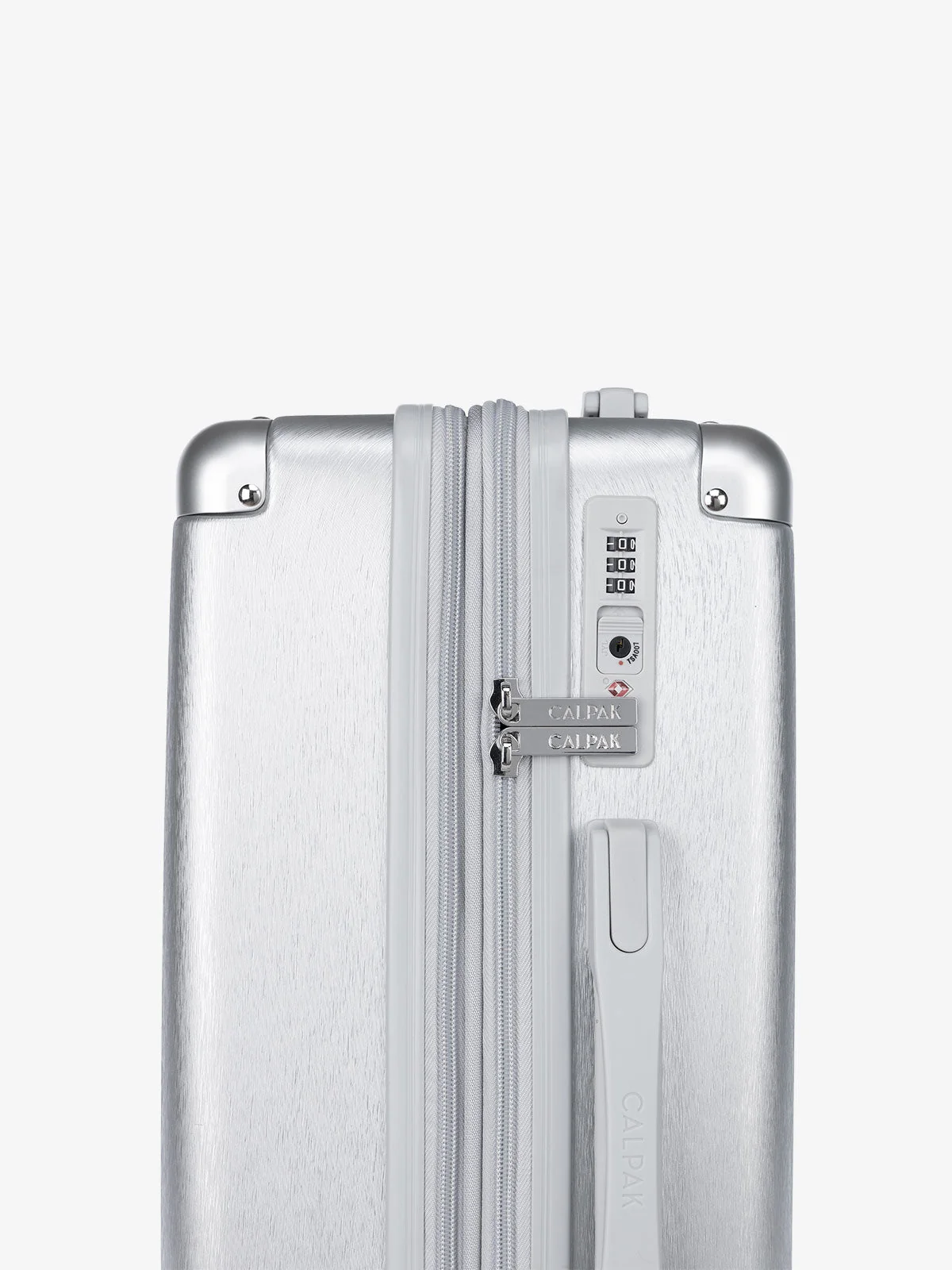 Ambeur Medium Luggage - Image 23