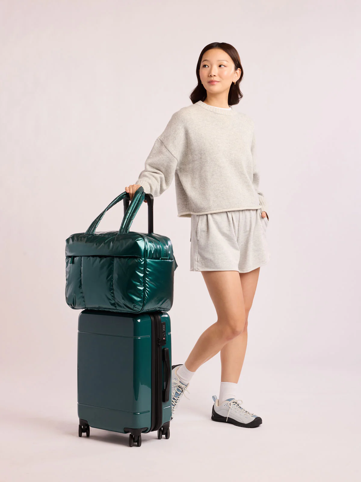 Hue Carry-On Luggage - Image 78