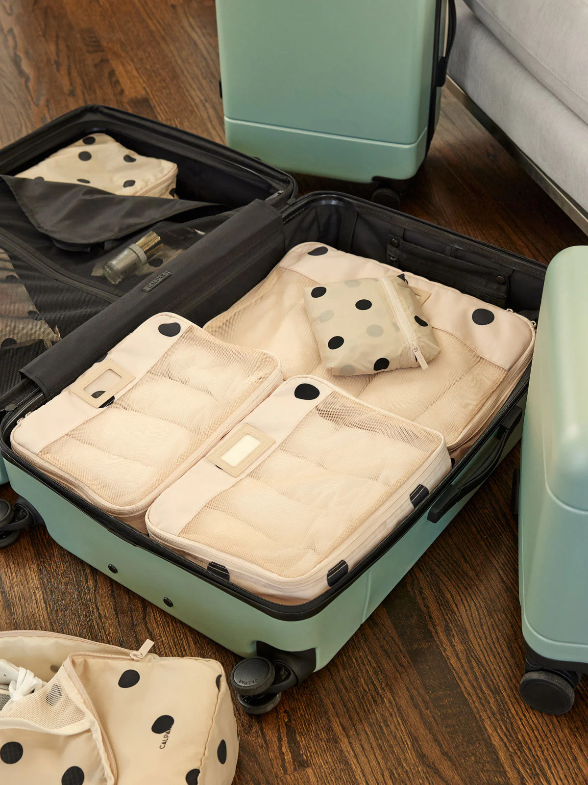 Hue Large Luggage - Image 33