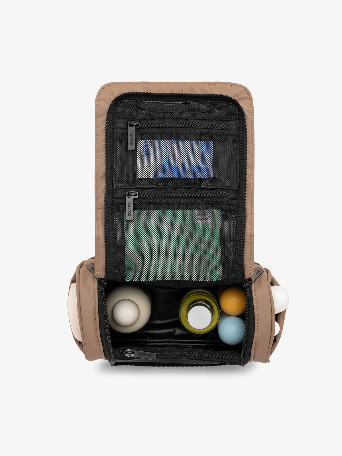 Luka Hanging Toiletry Bag - Image 19