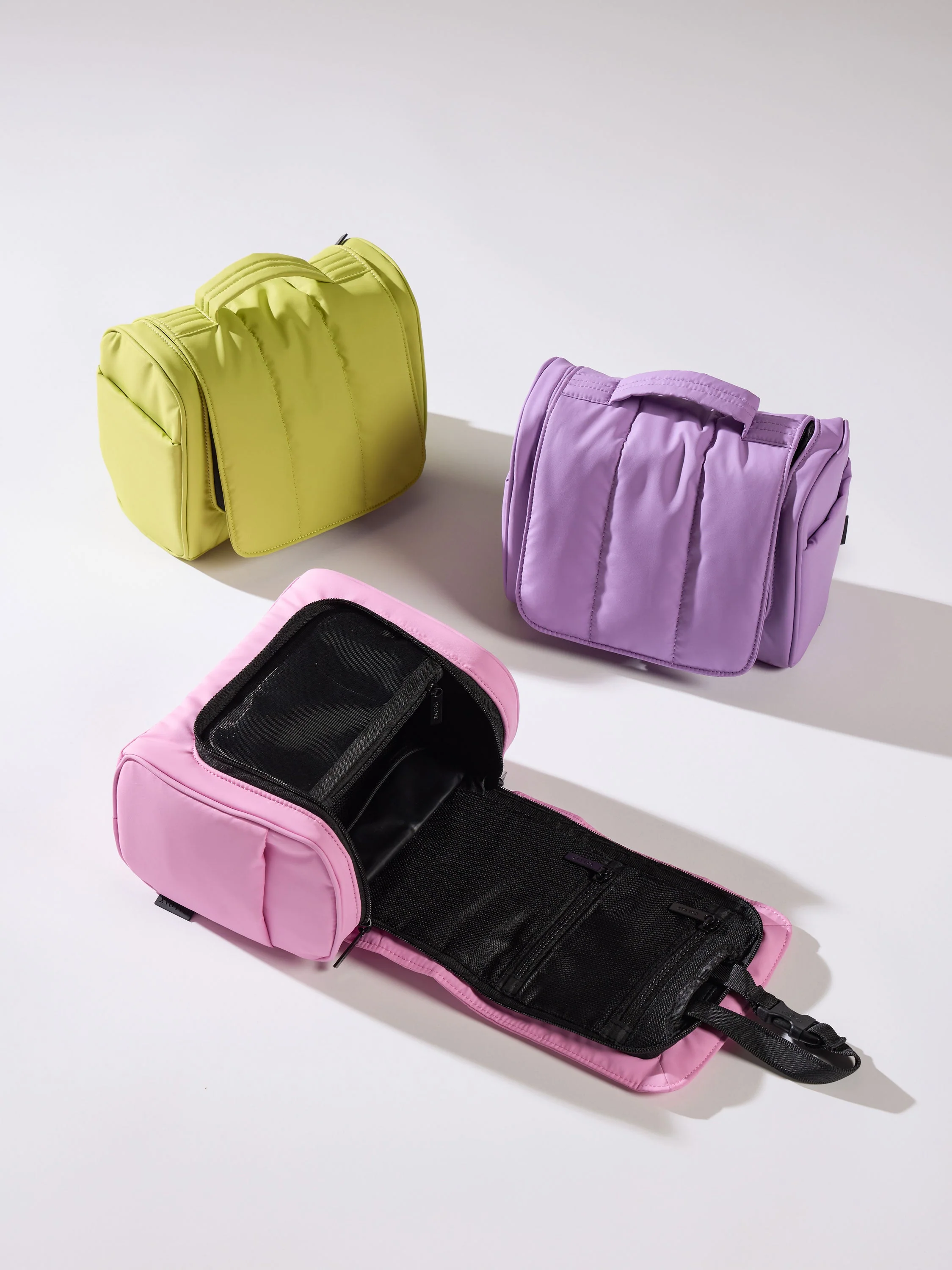 Luka Hanging Toiletry Bag - Image 43